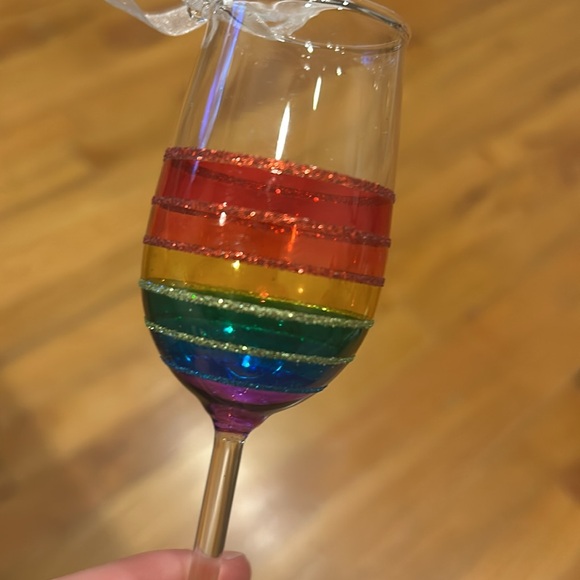 Rainbow glass ornament - Picture 2 of 4